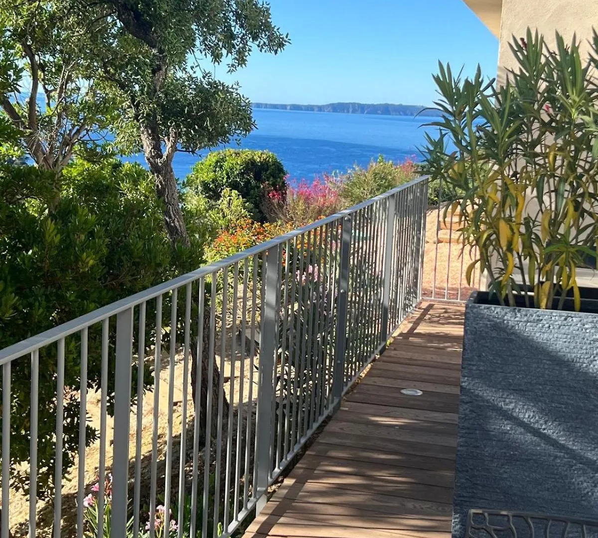Villa L'Ecrin Du Rayol Bed and Breakfast Le Rayol-Canadel-sur-Mer